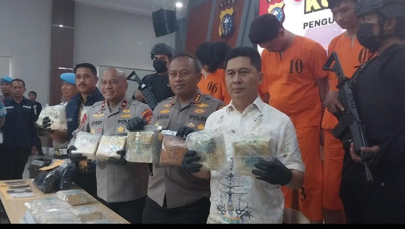 Dikendalikan Napi Lapas, Polda Riau Gagalkan Peredaran 17,3 Kg Sabu