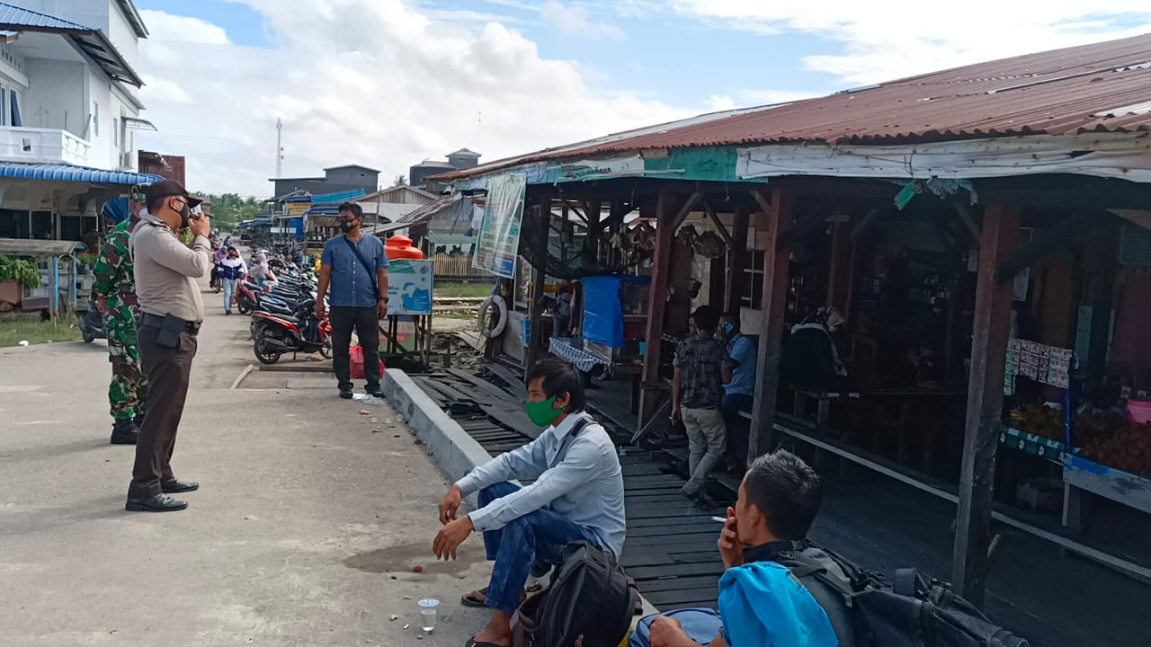 Pantau Pelabuhan, Polsek Kuala Kampar Razia Prokes