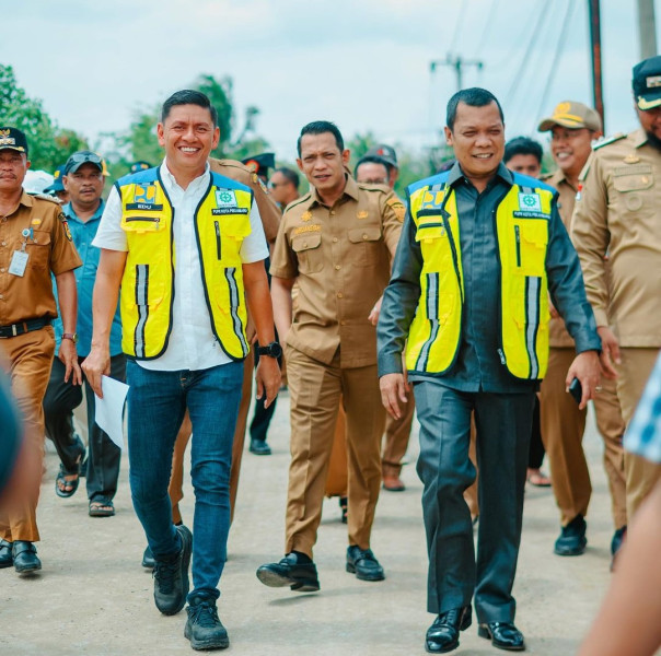 Tinjauan Infrastruktur Kota, Kepala Dinas Perkim Pekanbaru Dampingi Pj Wali Kota Pekanbaru