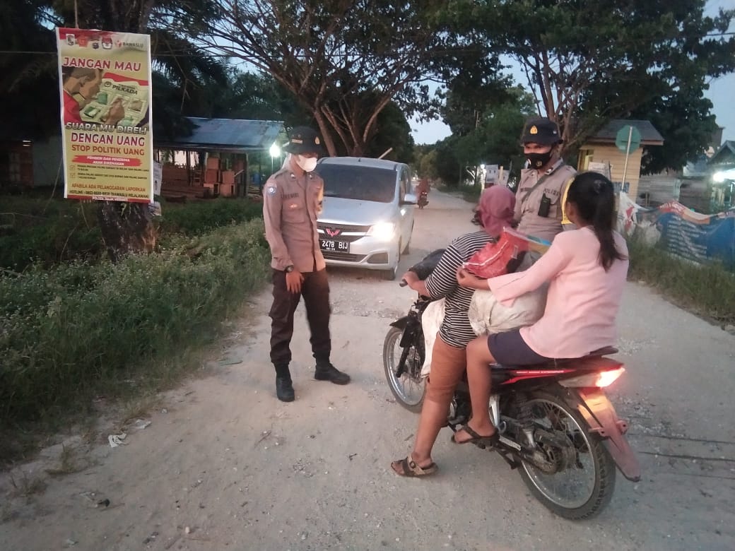 Polsek Teluk Meranti Lakukan Patroli Dialogis kepada Warga