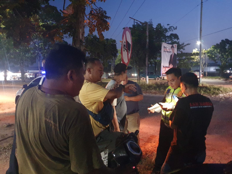 Pengendara Motor Bonceng 4 Kecelakaan di Jalan Siak II, 1 Tewas Terlindas Truk Tangki
