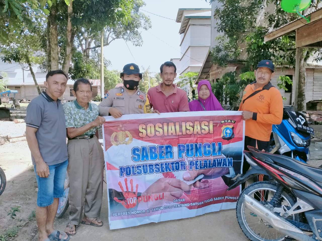 Cegah Pungli, Polsubsektor Pelalawan Giat Sosialisasi Saber Pungli
