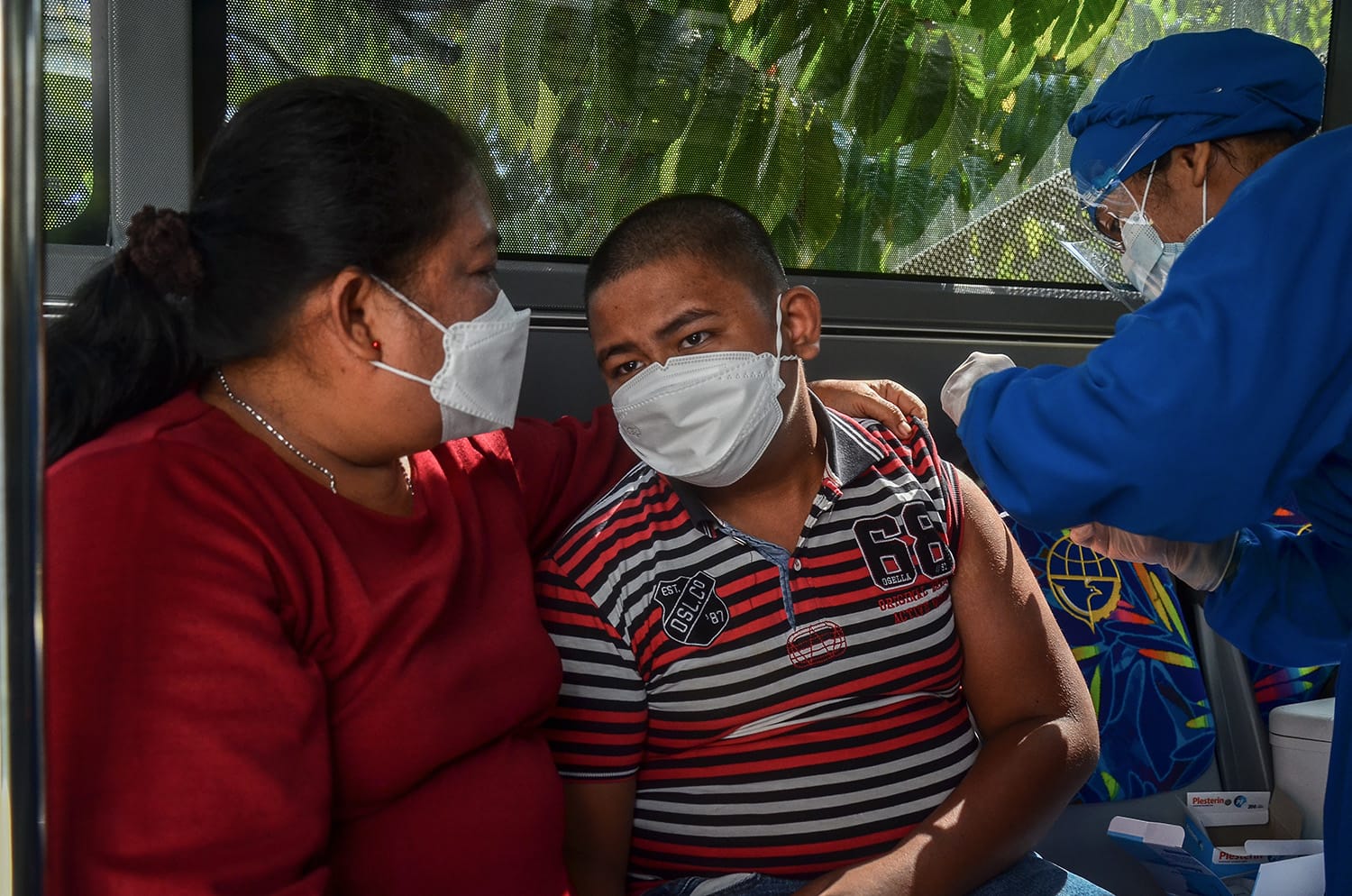 Puluhan Remaja Ikuti Vaksinasi BBKSDA Riau