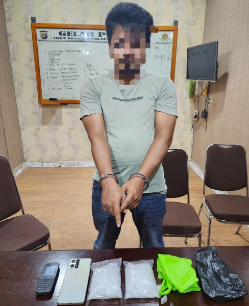 Bersembunyi di Kamar Mandi Warga, Polisi Tangkap Pengedar Narkoba di Bagan Batu