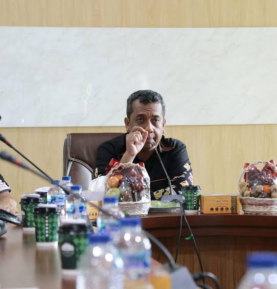 Roni Rakhmat Gesa DLHK Pekanbaru Segera Rampungkan Lelang Pengelolaan Sampah