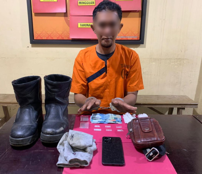 Warga Pulau Kijang Diringkus Polisi di Inhu, Bawa Sabu dalam Kaos Kaki