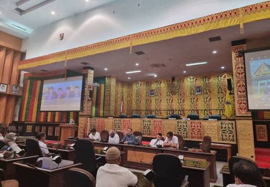 Bahas Persiapan PPDB, Komisi III DPRD Pekanbaru Rapat dengan Kemenag dan Kepala Sekolah Madrasah 