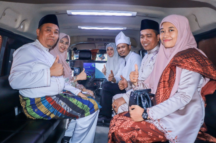 Pemko Pekanbaru Luncurkan 8 Angkot Listrik, Targetkan 60 Unit Jangkau Seluruh Kecamatan