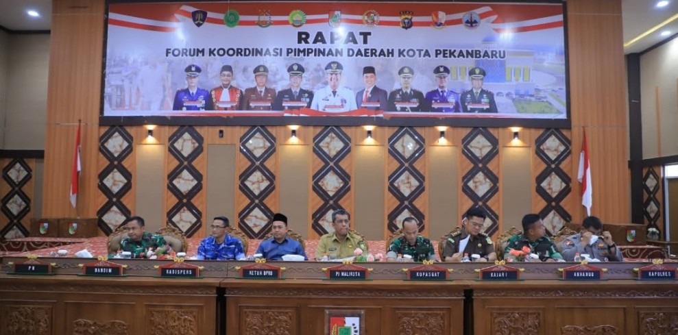 Dipimpin Pj Walikota, Kepala BPKAD Pekanbaru Ikuti Rapat Forkopimda