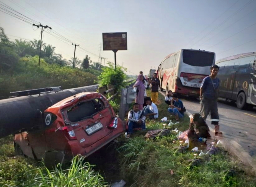 Kecelakaan Bus vs Toyota Calya di Rohil, Tiga Penumpang Luka Ringan