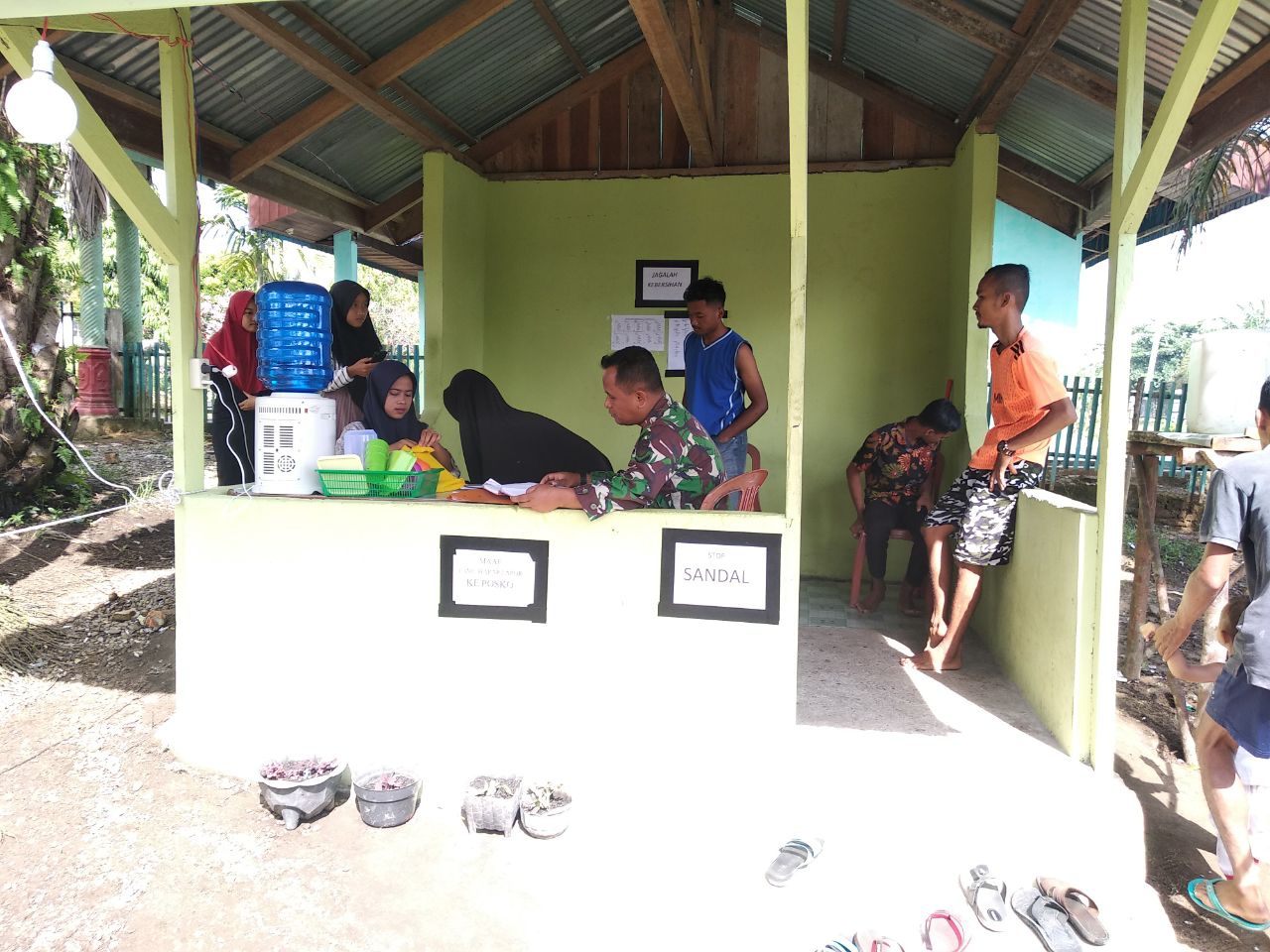 Babinsa Koramil 12/XIII Koto Kampar Gelar Komsos dengan Relawan Desa Binamang