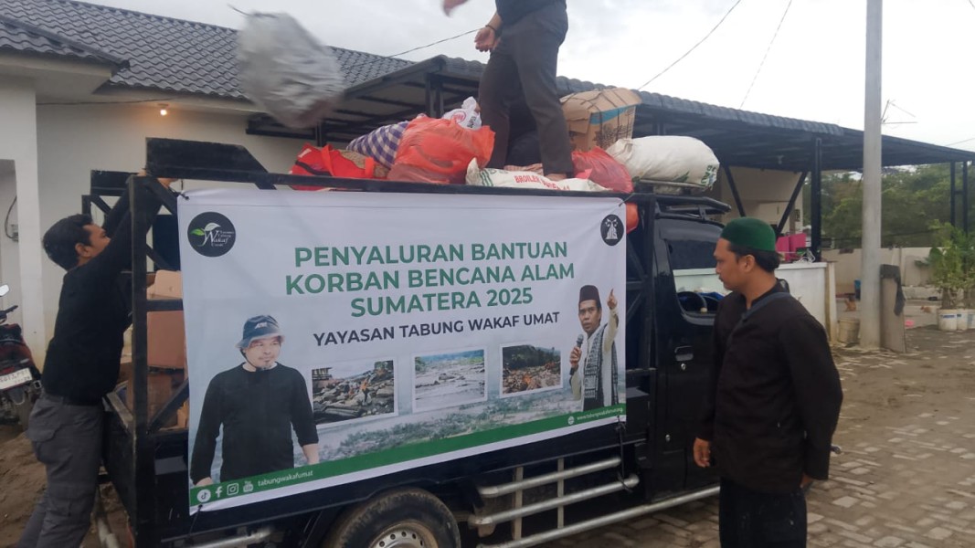 Peduli Bencana Sumatera, UAS Salurkan Donasi YTWU di Aceh