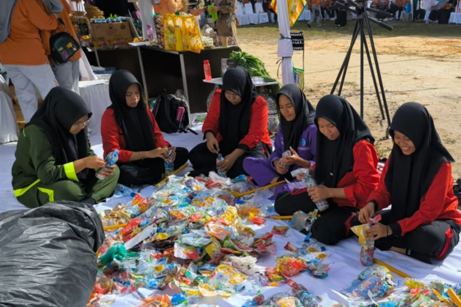 Bank Sampah Dalang Collection: Solusi Kreatif Atasi Masalah Sampah Plastik