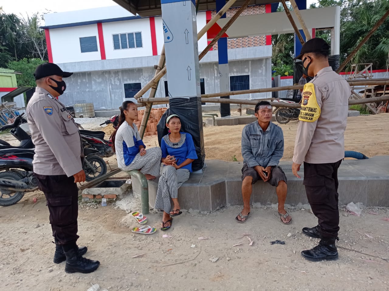 Cegah Tindak Kriminal dan Penyebaran Covid-19, Polsek Langgam Gelar Patroli