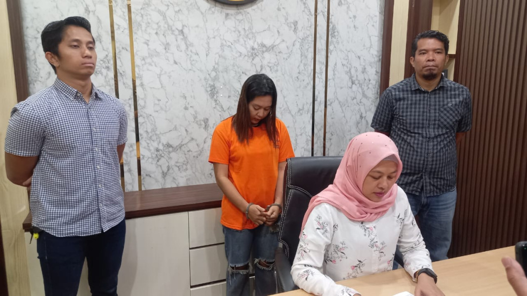 Simpan Ratusan Pil Ekstasi dan Sabu, Wanita 31 Tahun di Pekanbaru Ditangkap