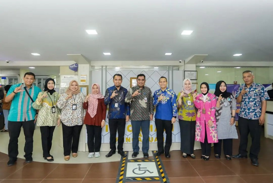 Evaluasi Layanan di MPP, Kepala DPMPTSP Pekanbaru Sambut Kunjungan Ombudsman Riau