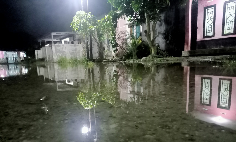 Hujan Deras Sebabkan Banjir di Pekanbaru, Warga Diminta Waspada