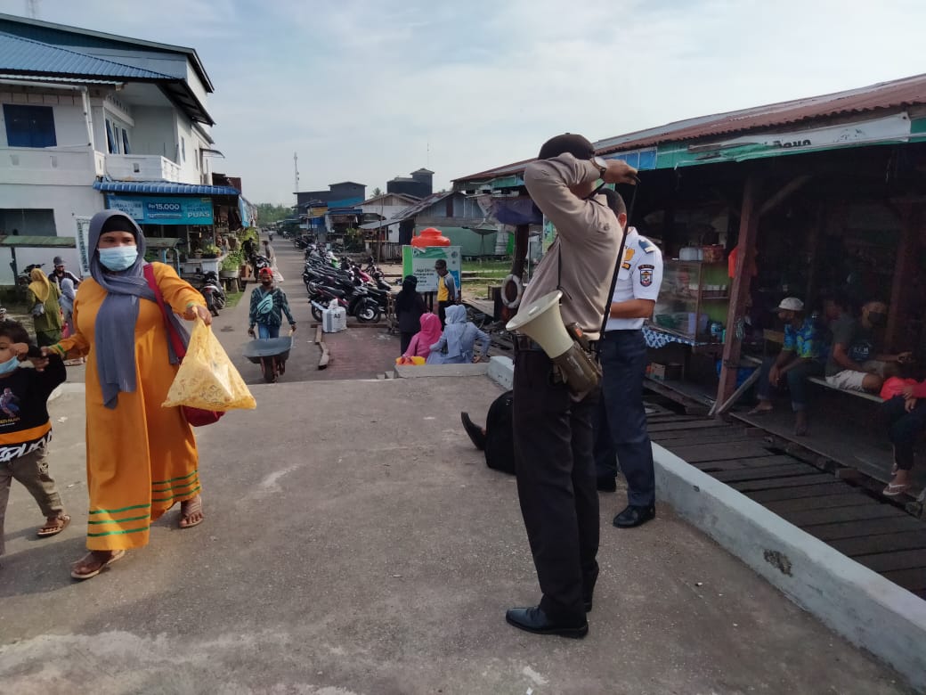 Siaga Covid-19, Polsek Kuala Kampar dan Instansi Terkait Tertibkan Prokes