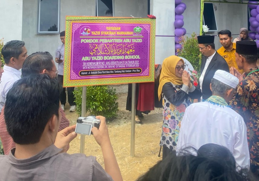 Wakil Bupati Kampar Resmikan Pesantren Abu Yazid di Desa Parit Baru