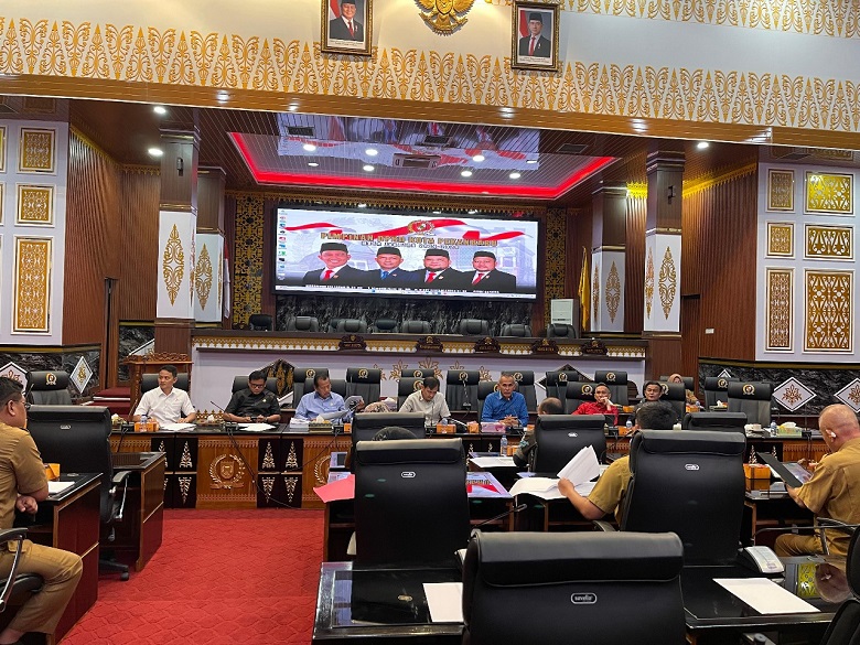 Bahas LKPJ Pemerintah Kota Tahun 2024, BPKAD Pekanbaru Hadir Dalam Rapat Kerja Pansus