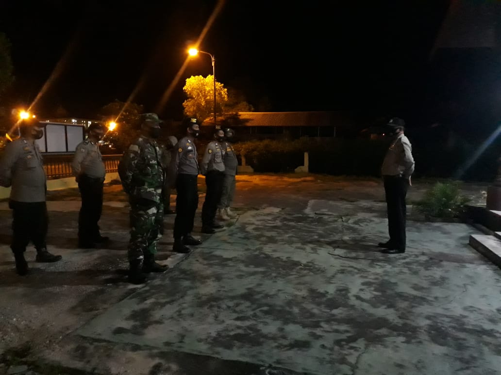 Polsek Kuala Kampar Bersama TNI dan Satpol PP Laksanakan Patroli Cegah Covid-19