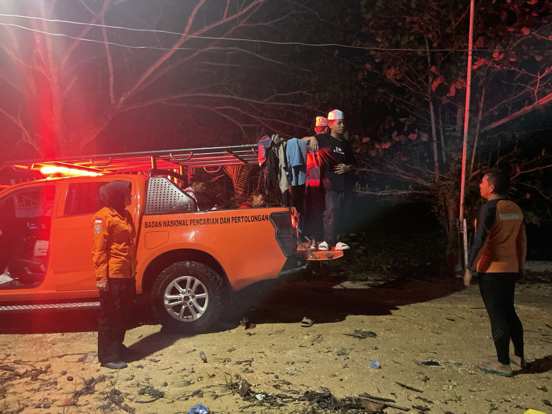 60 Santri Dievakuasi Akibat Banjir di Ponpes Darul Ulum Kampar