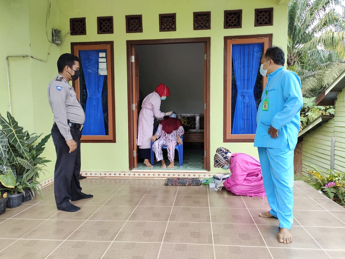 Putus Mata Rantai Penyebaran Covid -19, Polsek Pangkalan Kuras Testing Warga