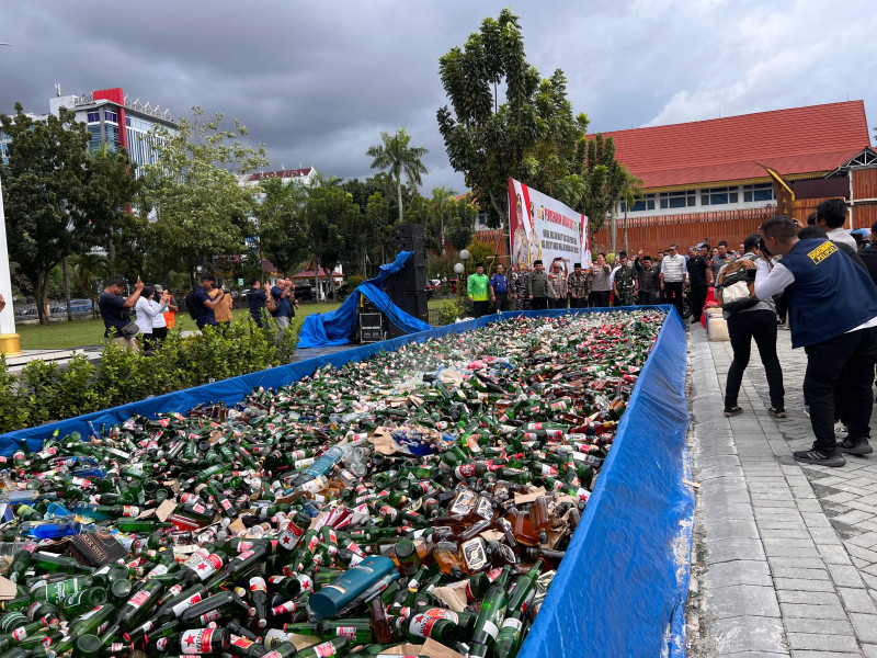 Polda Riau Musnahkan Ribuan Barang Bukti Hasil Razia Cipkon Jelang Ramadhan