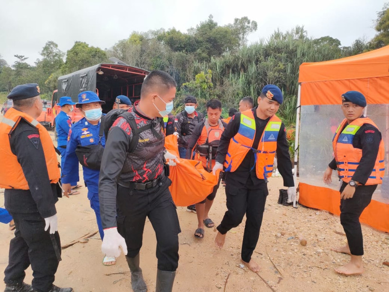 Pencarian Korban Truk Tenggelam di Sungai Segati Tuntas, 15 Orang Meninggal Dunia