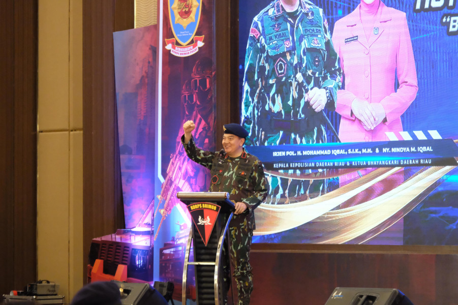 Syukuran HUT Brimob ke-79: Kapolda Riau Ajak Jajarannya Tingkatkan Pengabdian