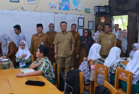 Wali Kota Tinjau Program Pekanbaru Cinta Alquran di SMP Negeri 4
