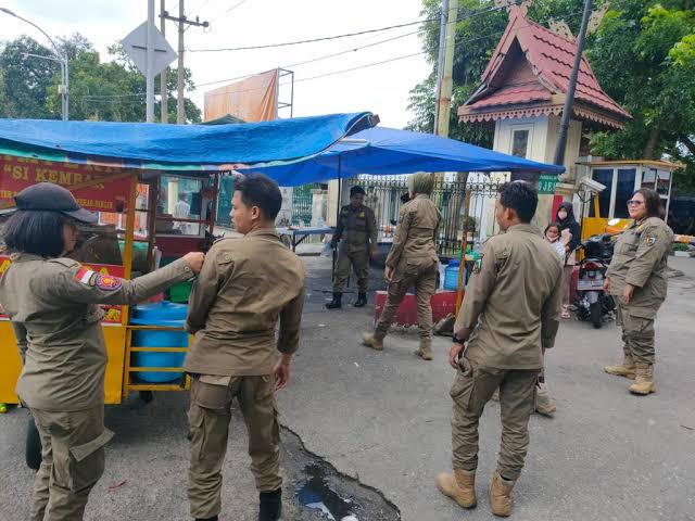 Pemko Pekanbaru Batasi Lokasi Berjualan PKL, Jalan Protokol Dilarang