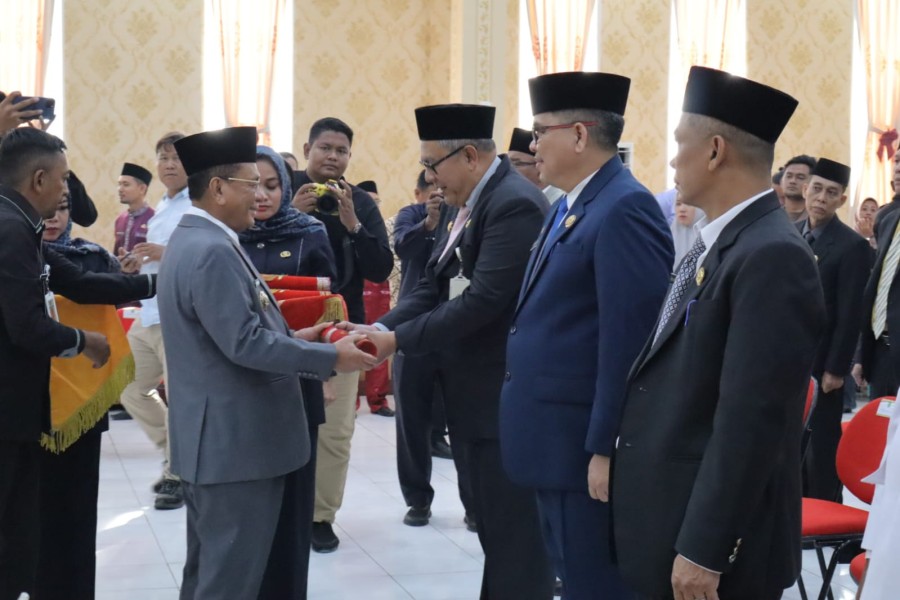 Bupati Rohil Lantik 25 Pejabat Eselon, Ini Nama-namanya
