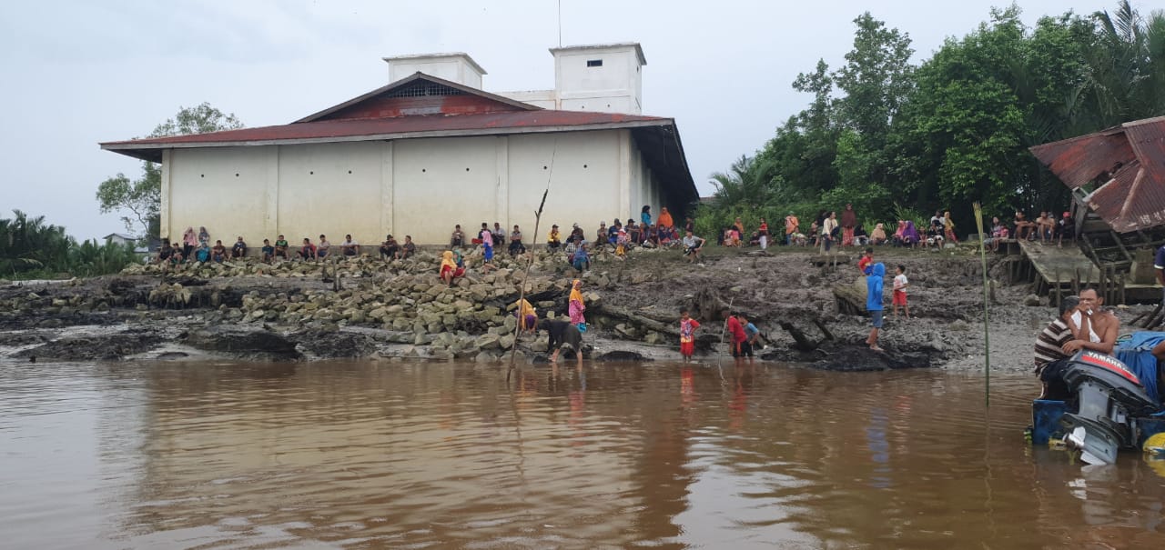 Polsek Teluk Meranti dan Pol Air Polres Pelalawan Berhasil Temukan Jenazah Tenggelam di Sungai Kampa