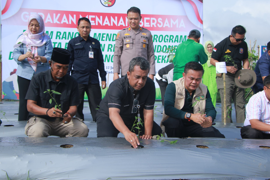 Pj Wali Kota Pekanbaru Ajak Warga Manfaatkan Lahan Kosong untuk Swasembada Pangan