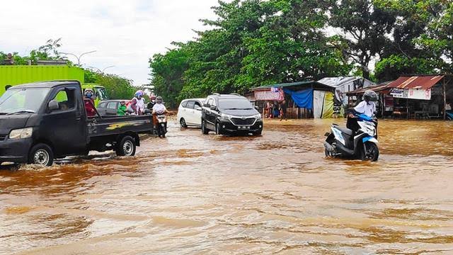 Di Pekanbaru Ada 371 Titik Banjir, PUPR Sebut 25 Persen Sudah Diatasi