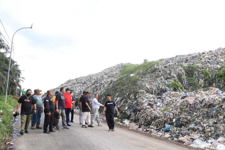 Alat Berat Rusak, Pemko Pekanbaru Cari Solusi Atasi Gunungan Sampah di TPA Muara Fajar