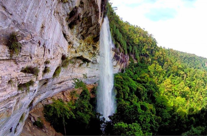 Yuk Intip Air Terjun Tertinggi di Sumatera Ini, Lokasinya Ada di Kampar