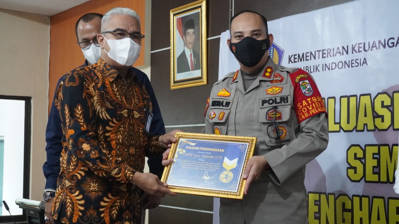 Pencapain IKPA Terbaik di Riau, Polres Pelalawan Terima Penghargaan
