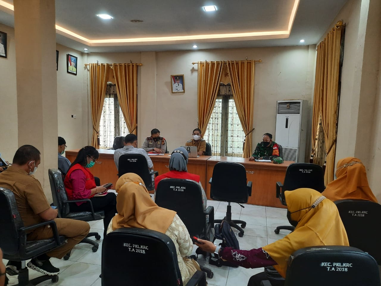 Polsek Pangkalan Kerinci Gelar Rapat Anev Penanganan Covid-19