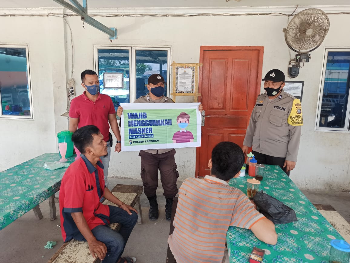 Polsek Langgam Laksanakan Patroli C3 dan Sosialisasi Penanganan Covid-19
