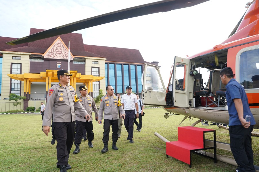 Kapolda Riau Pantau Arus Mudik Jalur Riau-Sumbar dari Udara