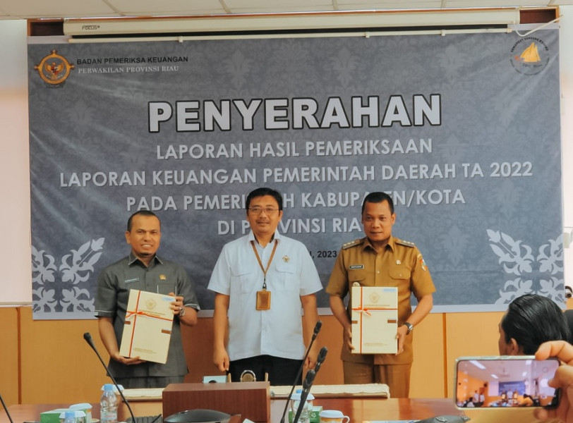 Pemko Pekanbaru Terima WTP dari BPK, Kepala BPKAD Turut Dampingi Pj Walikota