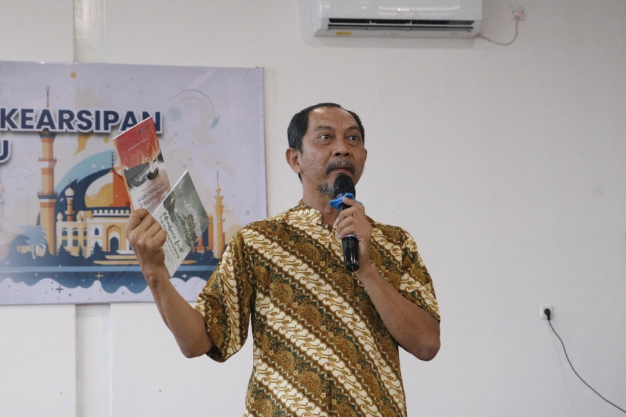 Dispusip Pekanbaru Terima Hibah Buku dari Penulis Lokal
