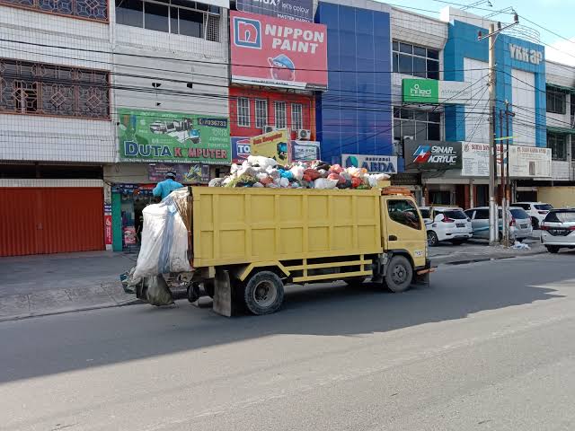 PT EPP Mulai Operasikan Pengangkutan Sampah di Pekanbaru dengan Kontrak Rp 33,2 Miliar