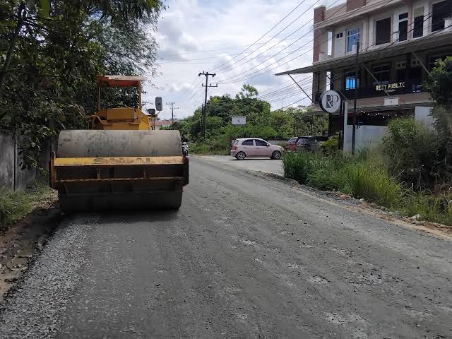 Proyek Overlay Jalan Bangau Sakti Dikebut, Ditargetkan Rampung Akhir November