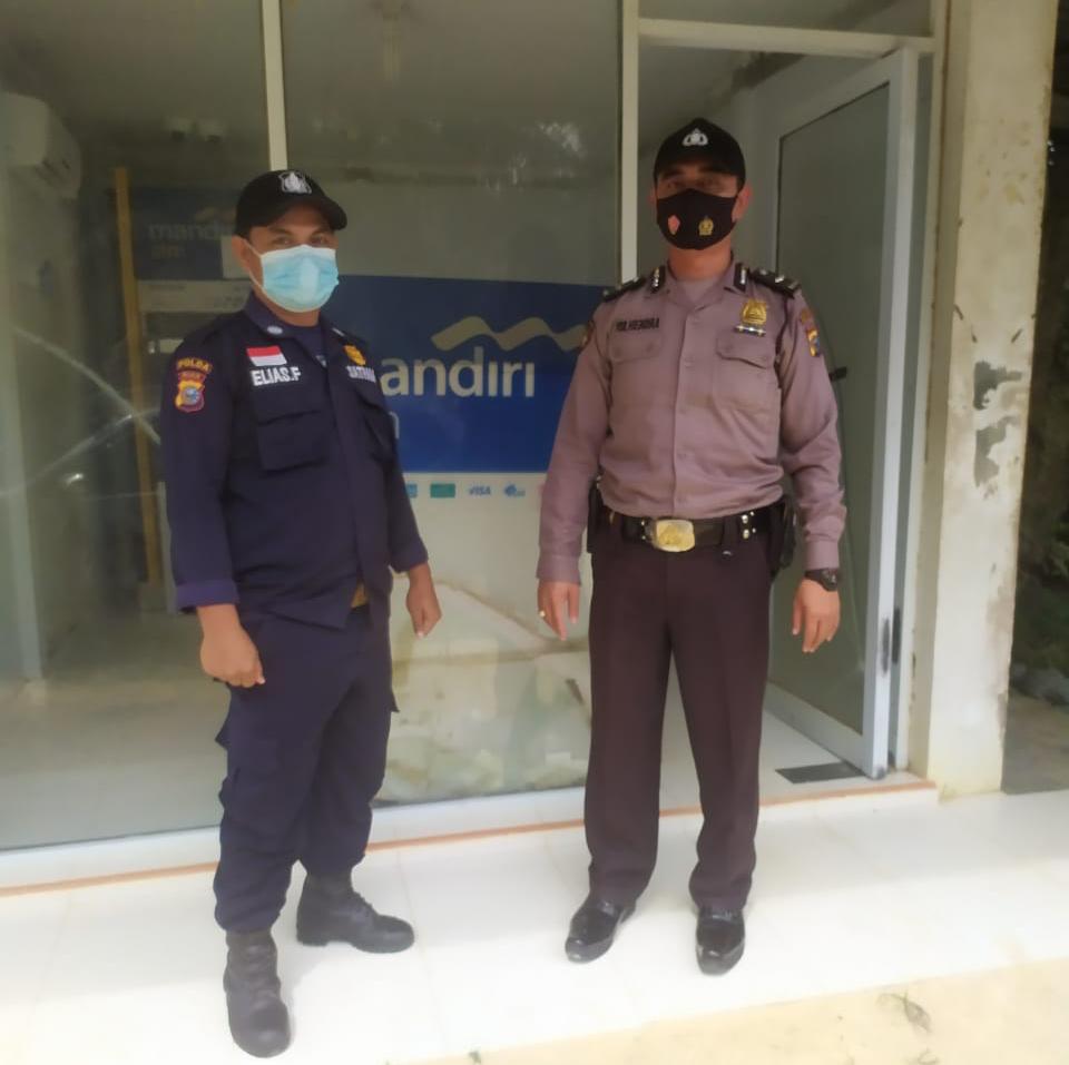 Saat Patroli C3, Polsek Langgam Juga Sosialisasikan Prokes