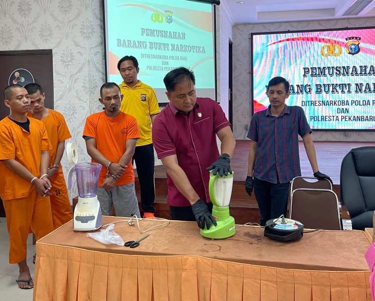 Jadi Garda Terdepan Perangi Narkoba, Polda Riau dan Polresta Pekanbaru Musnahkan 4,8 Kg Sabu