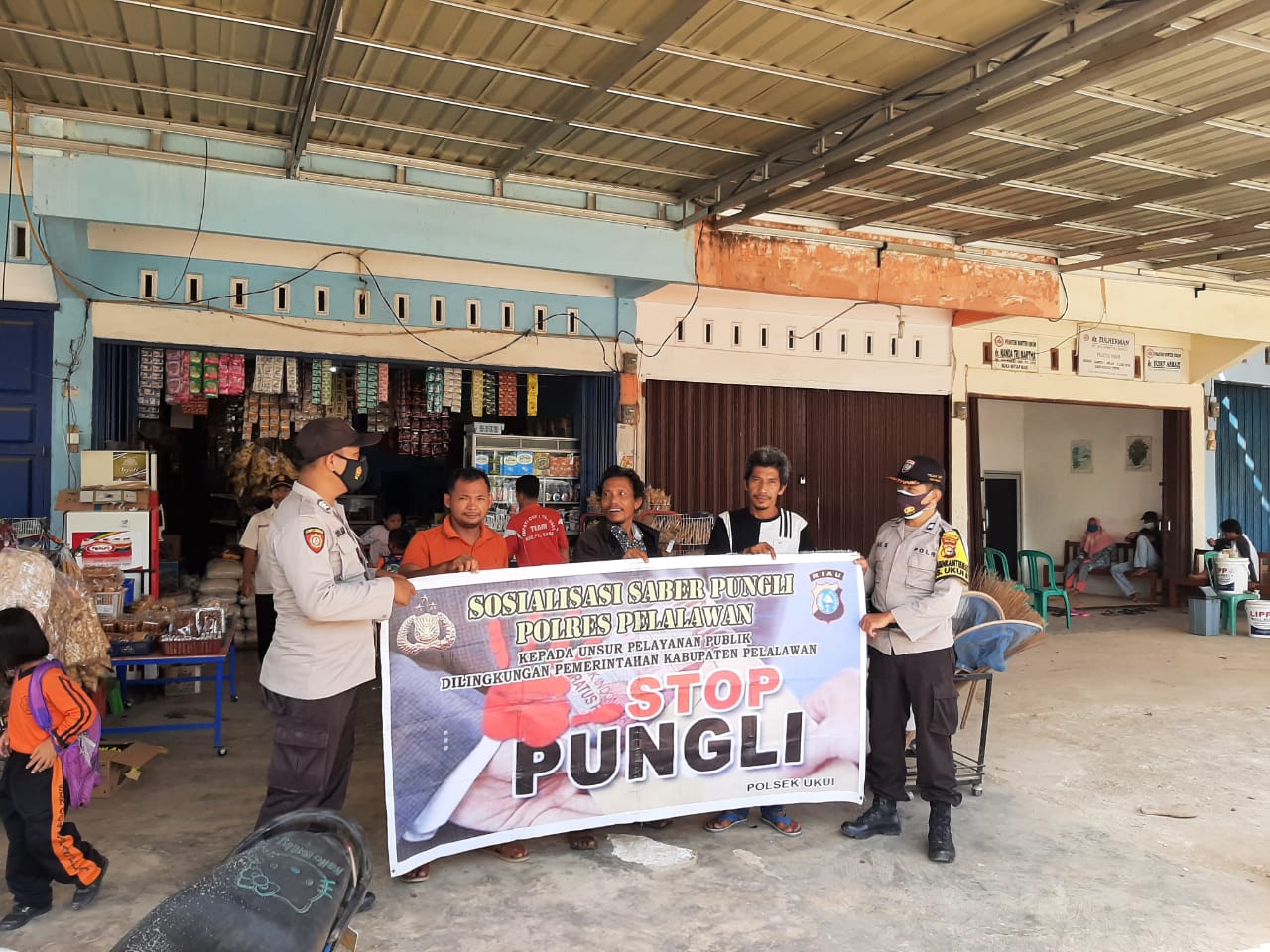 Polsek Ukui Sosialisasikan Saber Pungli kepada Masyarakat