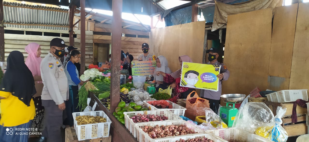 Razia Masker, Polsek Kuala Kampar Sasar Penjual dan Beli di Pasar